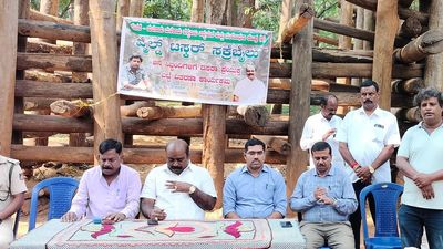 Service of caretakers at Sakrebail elephant camp lauded by NGO, Karnataka officials