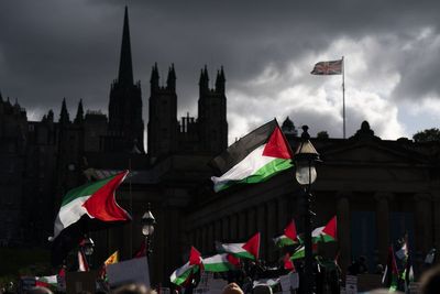 No 10 says pro-Palestine marchers have right to protest but should ‘be mindful’