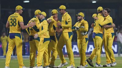 Aus vs Pak | Warner and Marsh pummel Pakistan before the bowlers keep their nerve