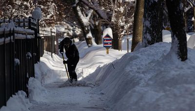 Chicago could see warmer temps and less snow this winter, national weather agency predicts