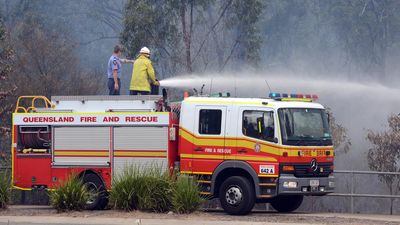 Residents returning to homes after Qld bushfires threat