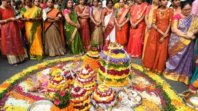 Traffic curbs for Saddula Bathukamma on Sunday
