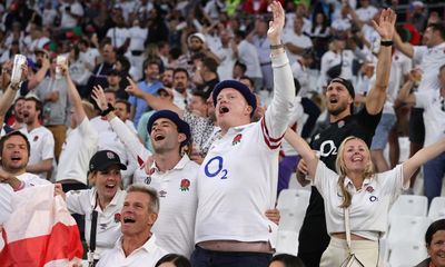 England and South Africa rugby fans gather around UK for World Cup semi-final