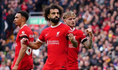 Liverpool break down 10-man Everton’s resistance with Mohamed Salah double
