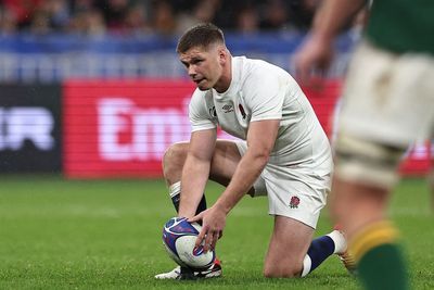 Why are England kicking so much at the Rugby World Cup?