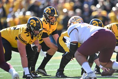 Minnesota gifts Iowa touchdown thanks to 4 penalties on 1 drive