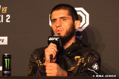 Islam Makhachev doesn’t think Charles Oliveira rematch is a good idea: ‘He will give up’