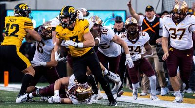 College Football Fans Roast Refs After Phantom Fair Catch Decides Minnesota-Iowa