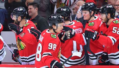 Connor Bedard’s home debut, early goal bring playoff-like atmosphere back to United Center