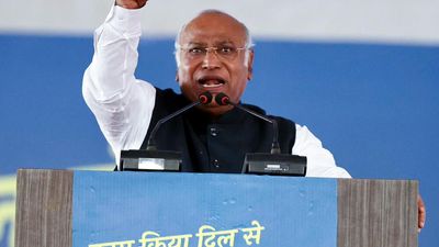 Withdraw circulars to use bureaucrats as ‘pracharaks‘ of the Union government: Kharge
