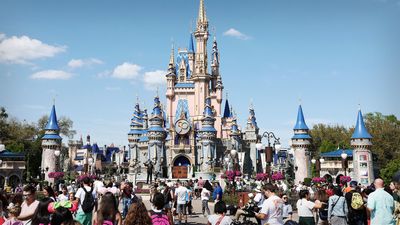 Disney World expands its theme park hours