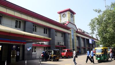 Discussions on about relocation of offices at Kozhikode Railway station