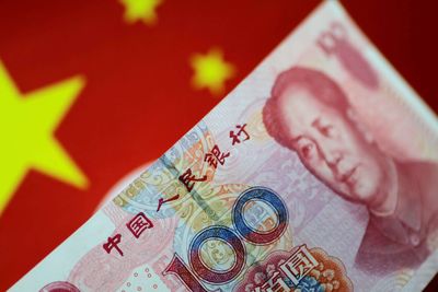 Yuan under pressure as capital is exiting China at the fastest pace in 7 years