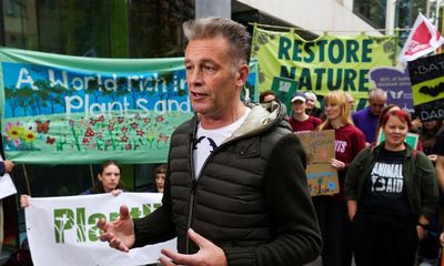 Chris Packham launches shoestring wildlife series on YouTube