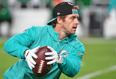 Studs and duds from Dolphins’ penalty-riddled loss to the Eagles