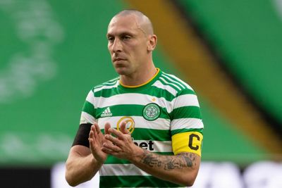 Scott Brown in 'stay positive' message to Darnel Fisher after early retirement