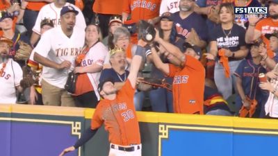 Astros RF Made One of the Best Home-Run Robbing Catches vs. Rangers, and Nobody Cared
