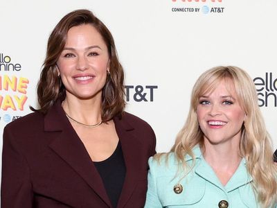 Jennifer Garner says Reese Witherspoon supported her during ‘very public, very hard moment’