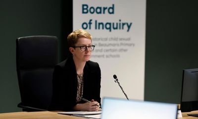 Students at Victorian primary school threatened to report alleged abuse by teachers, inquiry hears