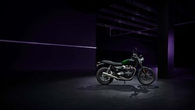 2024 Triumph Bonneville Stealth Editions Get Special Hand-Painted Finishes