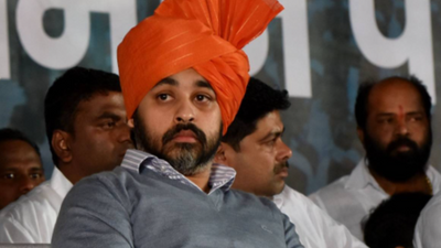 Nilesh Rane, son of Union minister Narayan Rane quits active politics