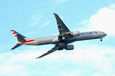 American Airlines faces new lawsuit after spilling hot coffee on a passenger