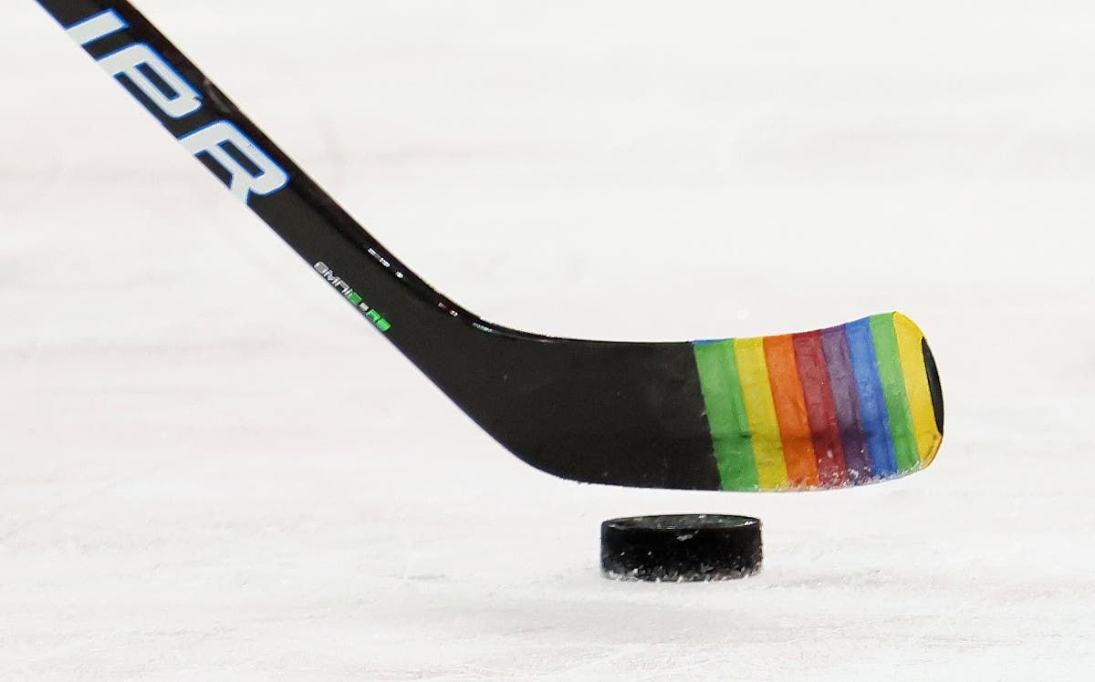 NHL rescinds ban on rainbowcolored Pride tape,…(00)