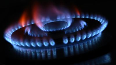Aussie households can save $450 by making energy switch
