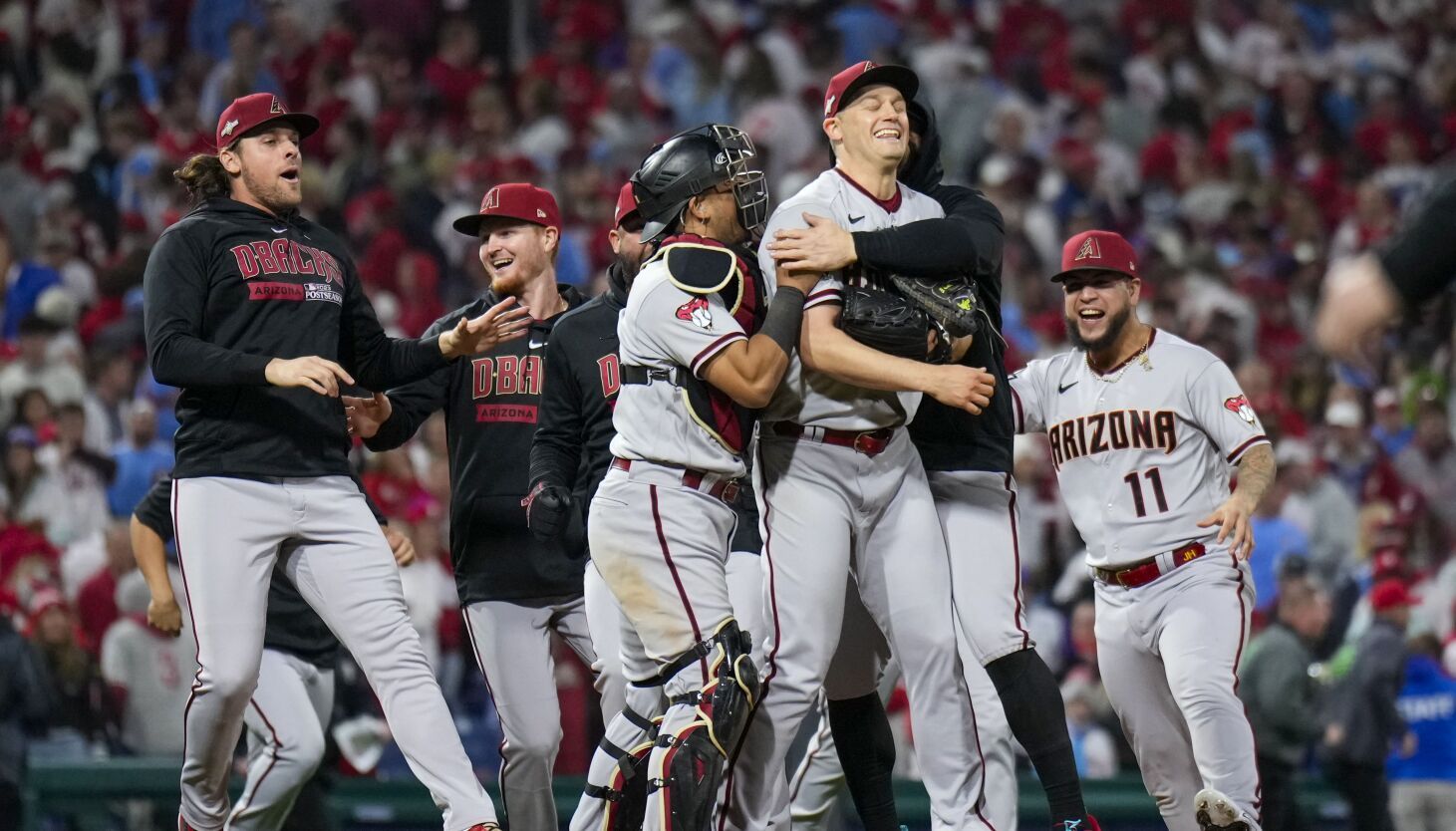 Diamondbacks stun Phillies to earn trip to World Series