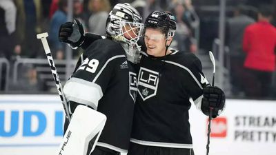 NHL: Los Angeles Kings rally for 6-3 victory over Arizona Coyotes