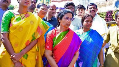 Chandrababu Naidu arrest | Nara Bhuvaneswari begins ‘Nijam Gelavali’ yatra in Tirupati