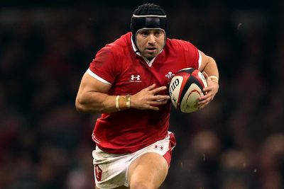 Leigh Halfpenny announces international retirement after 101 caps for Wales