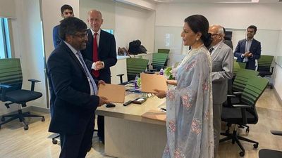 Apollo Hospitals Group and University of Leicester sign MoU to promote international cooperation and explore collaborative education and research programmes in healthcare