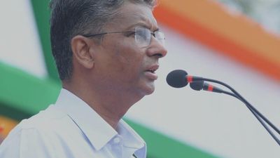 Satish Jarkiholi says he is not suffering any inconvenience in Congress government