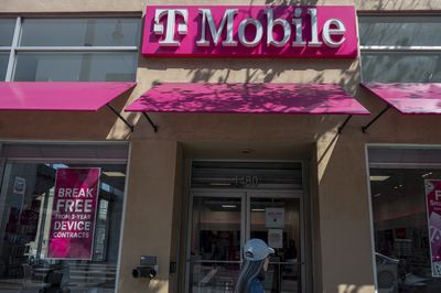 T-Mobile admits it made a major mistake, backpedals