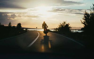Best winter motorcycle gloves to keep your hands warm and dry