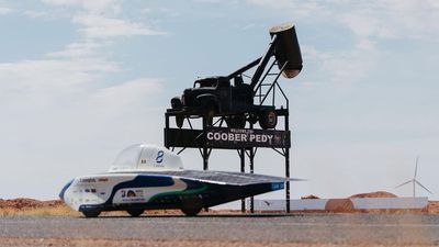 Solar cars close in on finish after 3000km outback race