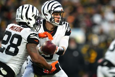 Bengals, Joe Burrow spotted installing under-center looks