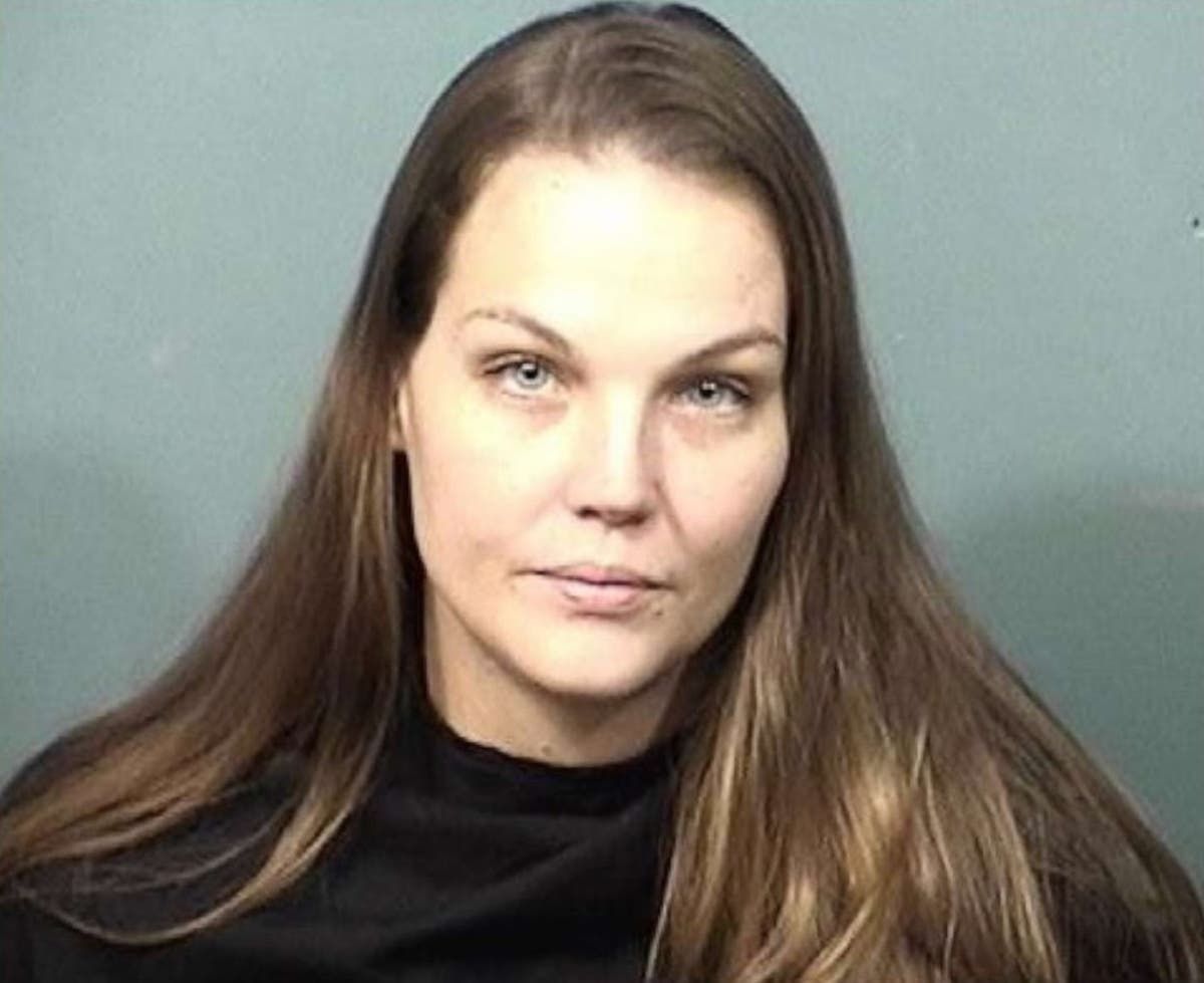 Mother arrested after leaving young children in car…