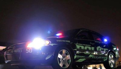 Police fatally shoot man wielding sledgehammer in Round Lake Beach