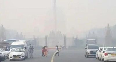 Delhi's air quality plunges to 'poor' category; AQI at 256