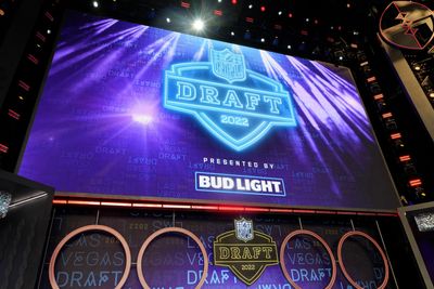 QB Caleb Williams slides in our NFL Week 8 2024 NFL mock draft update