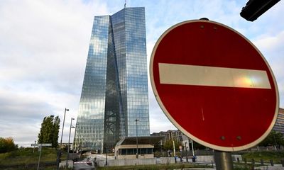 ECB keeps interest rates steady amid eurozone recession fears