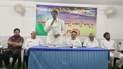 Purandeswari should convince Centre to launch an inquiry into liquor scam, says suspended YSRCP MLA