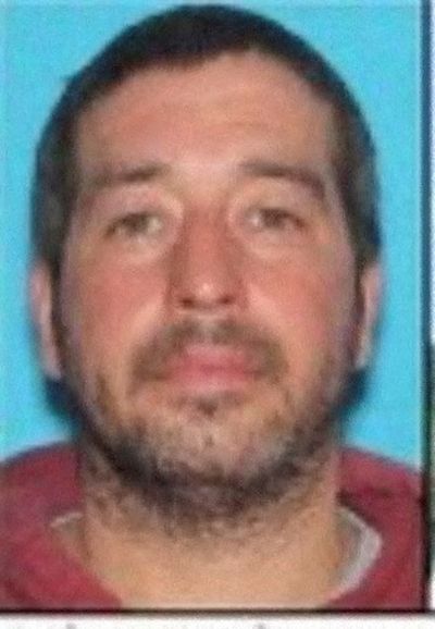 Murder warrant issued for Maine shooting suspect after car abandoned by river