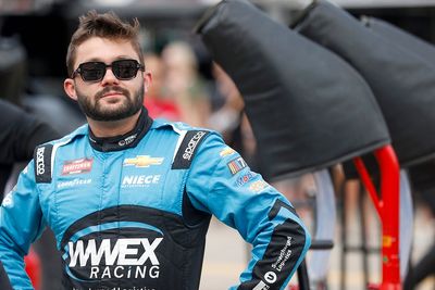 Currey secures full-time NASCAR Truck ride with Niece Motorsports