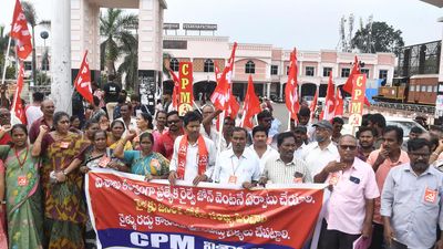 CPI(M) stages protest seeking restoration of cancelled trains