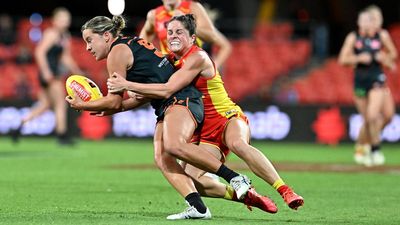 Suns defeat Giants, look set for AFLW finals place