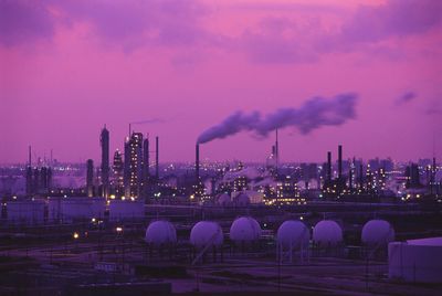Oil giants Exxon and Chevron report sluggish third-quarter results