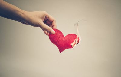 Spider-webbing: What is the new toxic dating trend?